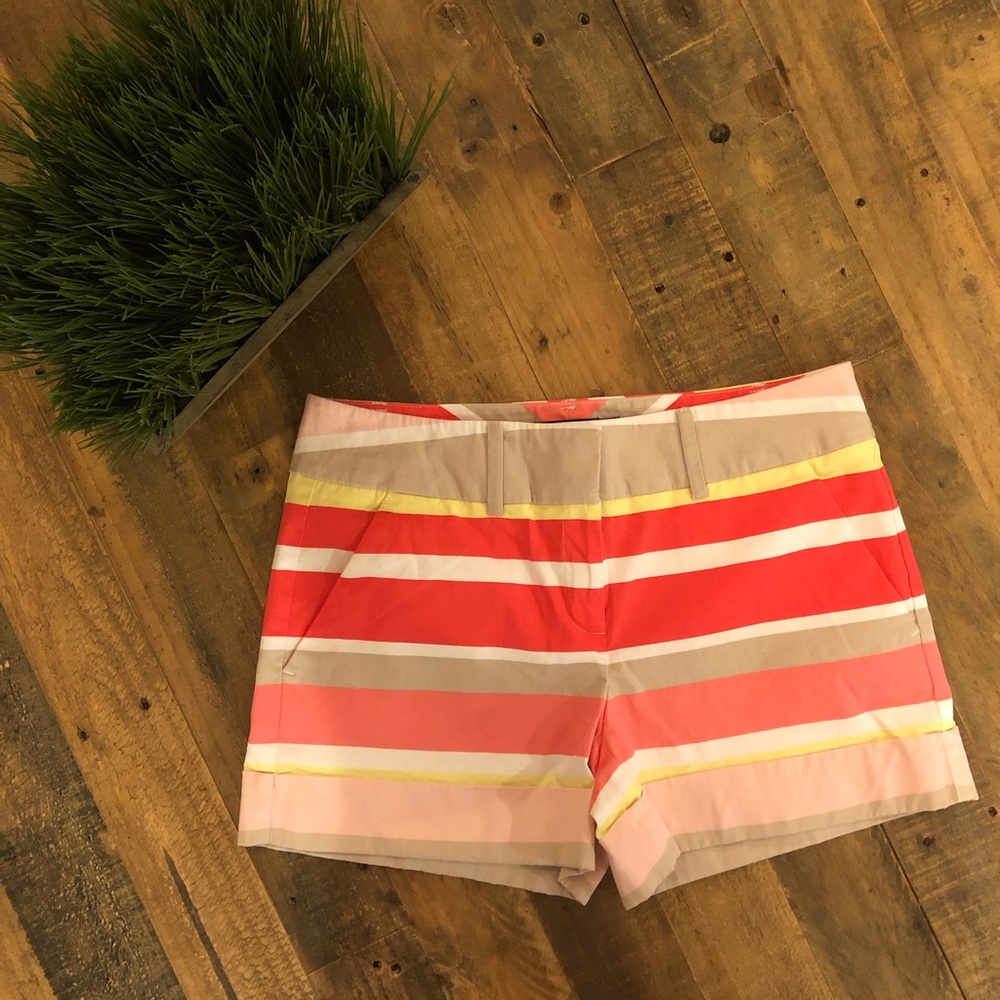 NY&Co striped dress shorts 4” inseam Size 6